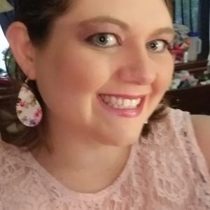 Meet your Posher, Nina